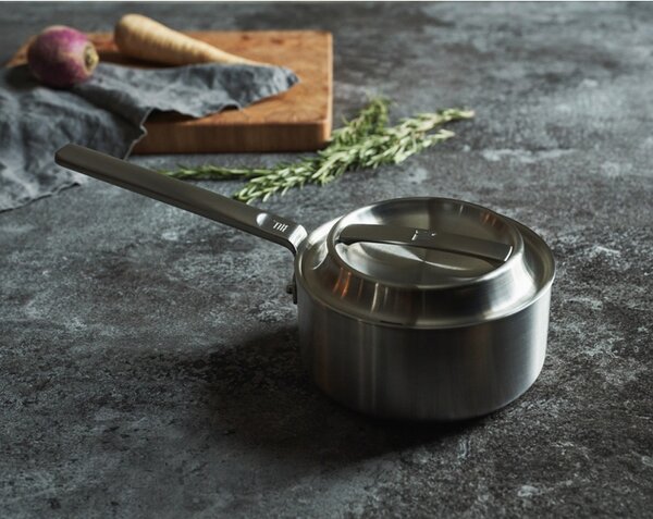 Fiskars Nerezový rendlík Norden 1,8l