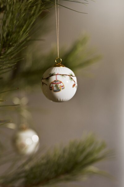 Kähler Design Porcelánová vánoční baňka Hammershøi Christmas - 2025 KD548