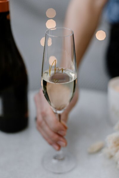 Sklenice na sekt Mr. a Mrs. – set 2 ks