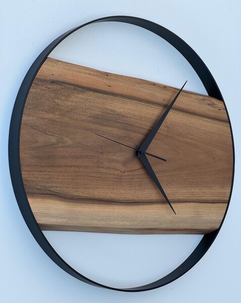 Dřevěné hodiny -45cm, přírodní dřevo - ořech, černý kovový rám (60B2)