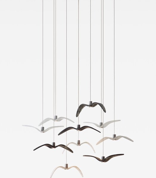 Designové závěsné svítidlo Brokis Night Birds Mini PC1387 Povrch Montury: Stříbrný elox, Barva skla: Šedá kouřová - masiv, Baldachýn: Kov - černý matovaný komaxit se strukturou