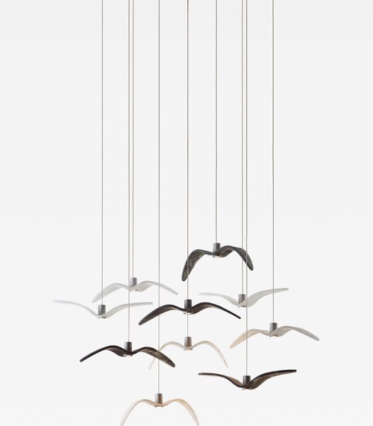 Designové závěsné svítidlo Brokis Night Birds Mini PC1387 Povrch Montury: Stříbrný elox, Barva skla: Šedá kouřová - masiv, Baldachýn: Kov - černý matovaný komaxit se strukturou