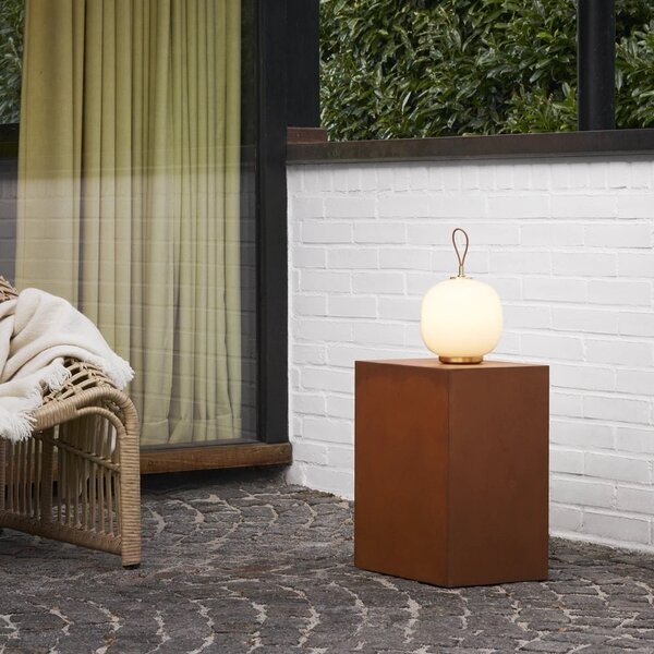 Přenosná stmívatelná lampa VL 45 Radiohus / Glossy White Opal Glass