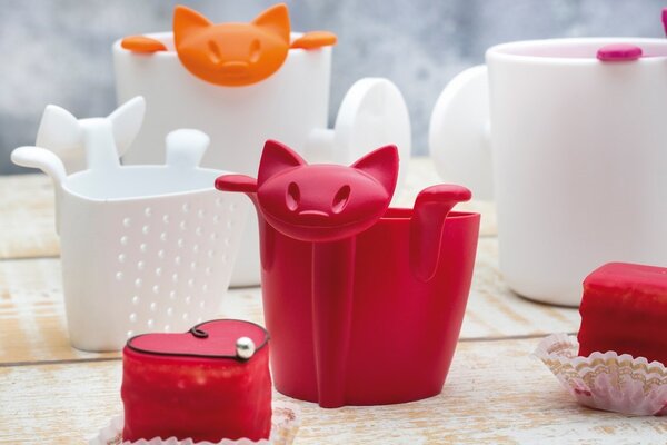 Sítko na sypaný čaj - motiv kočka a sob Design: Se sobem černá