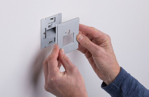P 93134 LED vestavné svítidlo do zdi Edge Quadro hranaté se senzorem 8x8cm 1,2W 230V 2700K matný chrom - PAULMANN