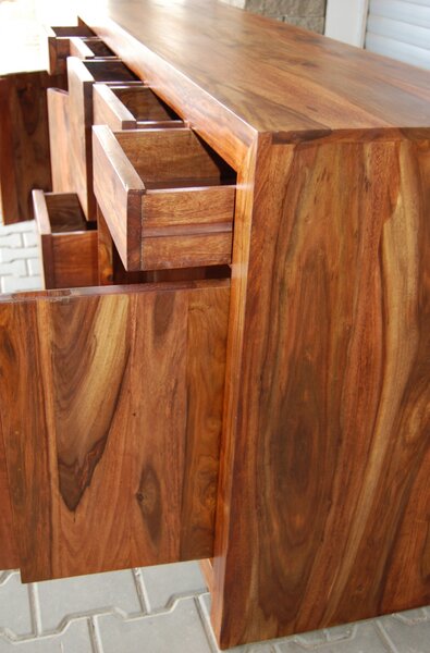 Komoda Tara 200x90x45 z indického masivu palisandr