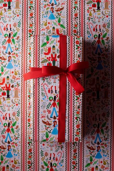 Balicí papír Holly Jolly Nutcracker 76 × 240 cm