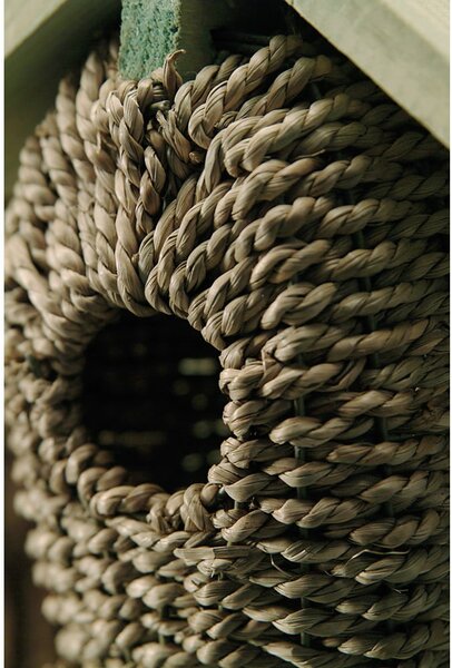 Ptačí budka z mořské trávy Esschert Design, výška 26.2 cm