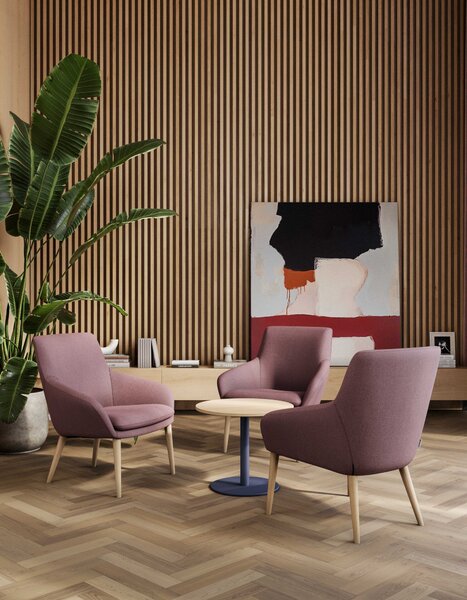 RIM - Křeslo KLOE LOUNGE KL 5306.17 s dřevěnou podnoží a vysokým opěrákem