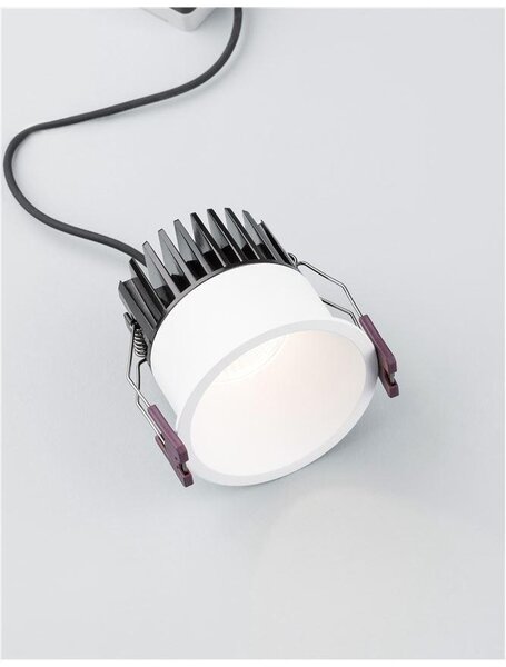Nova Luce Zapuštěné svítidlo BLADE bílá hliník LED 12W 3000K 38st. IP65 Barva: Bílá