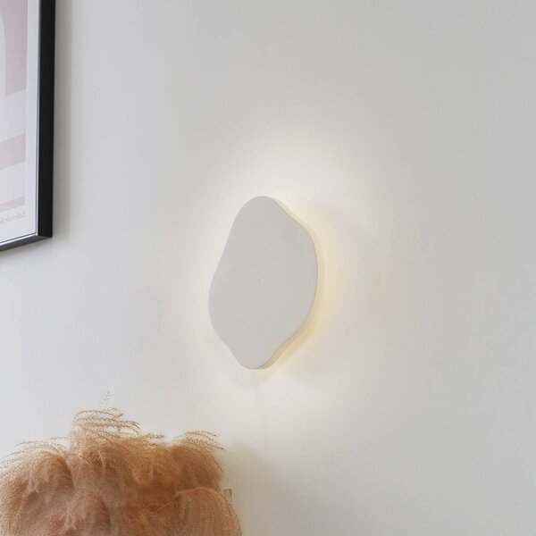 Lindby LED nástěnné světlo Nielson, béžové, sádra, výška 30 cm, stmívatelný, Krémová / jantar, Obývací pokoj / jídelna, Sádra / hlína, Moderní
