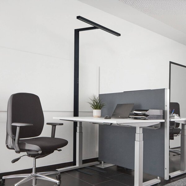 Arcchio LED kancelářská stojací lampa Jolinda, tvar T, černá, 4 000 K, stmívatelný, Černá, Pracovna / kancelář, Hliník, Moderní