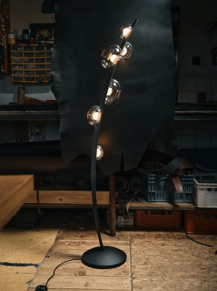Luxusní stojací lampa Bomma Dew drops Stmívání, řízení: TRIAC (lze použít i bez stmívání), Barva skla: Perleťový pokov, Popruh: Veganská kůže