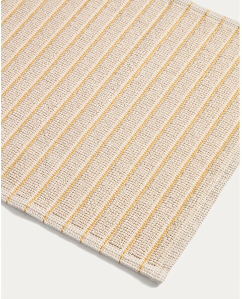 Žlutá/béžová textilní koupelnová předložka 50x80 cm Merade – Kave Home