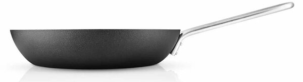 Eva Trio Laser Titanium Professional Pánev 24 cm, masivní tělo dno až 10 mm, bez PFAS, titanový povrch, na indukci, do trouby do 300 °C, Eva Solo 304…