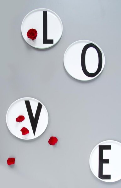 Porcelánový talíř Letters 20 cm U