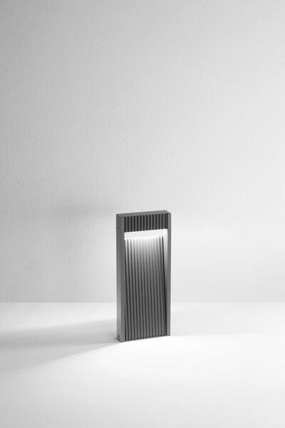FAN LED-LUMINA-P40 Sloupek Lumina (antracit) 11 W, 1400 lm, 3000 K, IP65, 16,4 x 4,7 x 40 cm - FANEUROPE