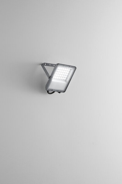 FAN LED-ESUS-30 LED reflektor ESUS 30 W, CCT, stříbrný, IP65 - FANEUROPE