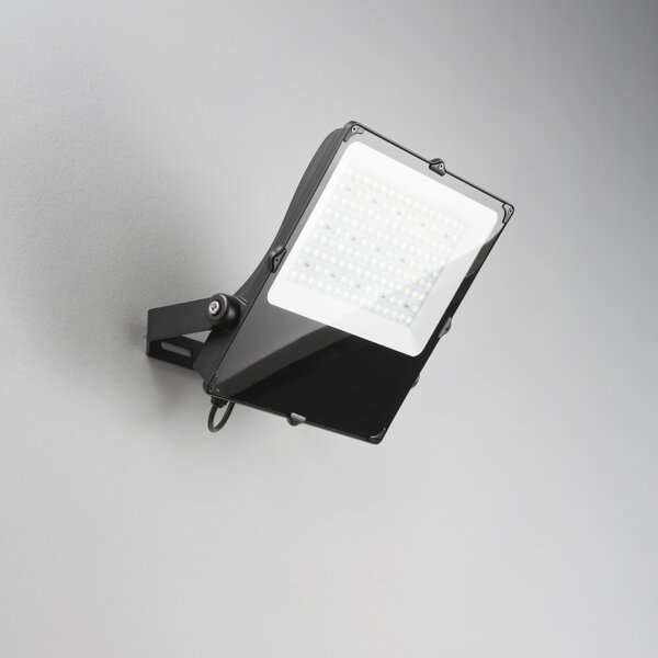FAN LED-GIOVE-200C LED reflektor Giove černý, 200 W, 32000 lm, 3000 K, IP66, 39,4 x 5,6 x 44,5 cm - FANEUROPE