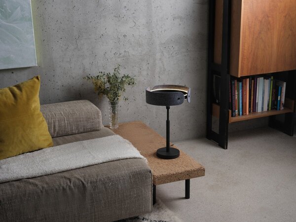 Filcová stolní lampa Curve Felt, 19W, Teplá bílá