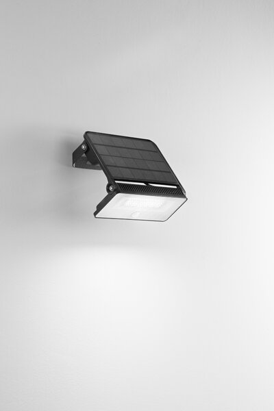 FAN LED-NASA-SOLAR Solární LED reflektor Nasa 1600 lm, 4000 K, se solárním panelem a senzorem, IP54 - FANEUROPE