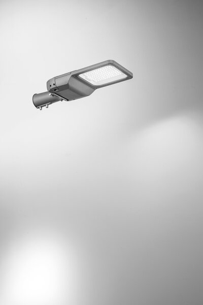 FAN LED-ROADWAY-50C Silniční LED světlo Roadway (šedé, kov) 50 W, 8250 lm, 3000 K, CRI > 70, IK 08, IP65, 526 x 192 x 99 mm - FANEUROPE