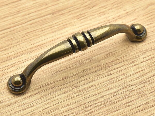 Hettich ALBERTA mosaz antik 96 mm