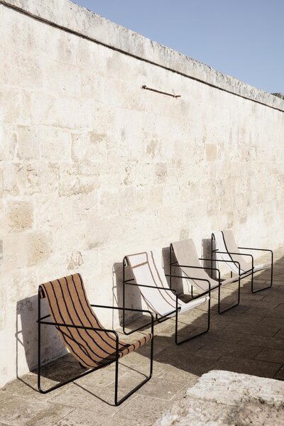 Ferm Living 1104263881 Židle Desert Block černý rám