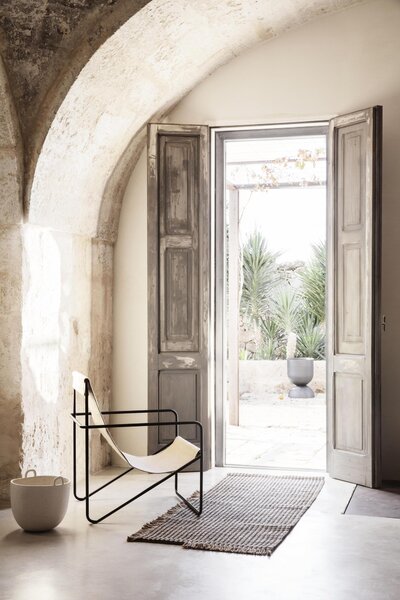 Ferm Living 1104263881 Židle Desert Block černý rám