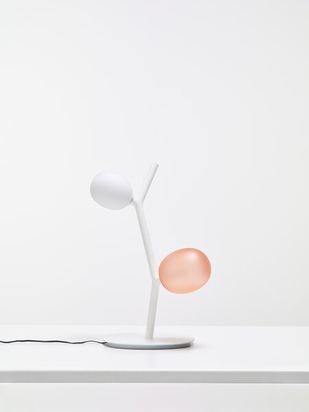 Brokis Designová stolní lampa Ivy table PC1131, 2xG4 Povrch Montury: kov - bílý matovaný komaxit se strukturou, Barva skla: Šedá kouřová - transparentní sklo