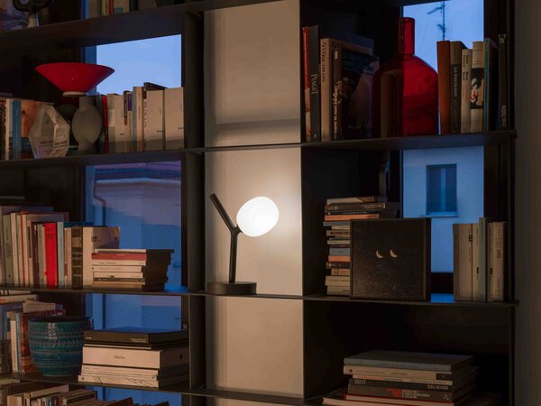 Brokis Designová stolní lampa Ivy table PC1131, 2xG4 Povrch Montury: kov - bílý matovaný komaxit se strukturou, Barva skla: Šedá kouřová - transparentní sklo