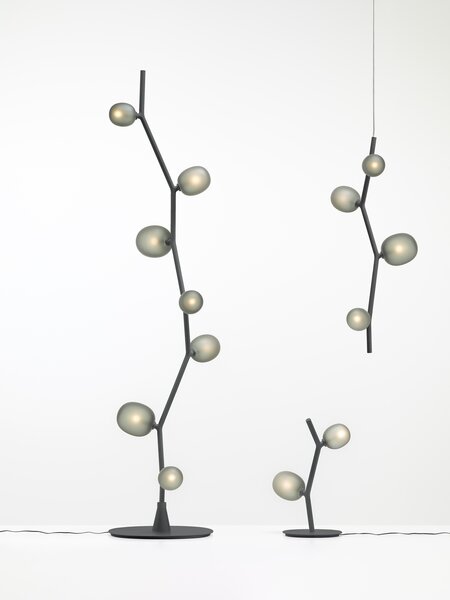 Brokis Designová stolní lampa Ivy table PC1131, 2xG4 Povrch Montury: kov - bílý matovaný komaxit se strukturou, Barva skla: Šedá kouřová - transparentní sklo