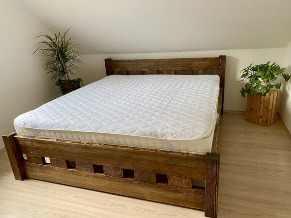 Nelly Prošívaný chránič matrace Rozměr: 80/200/20 cm