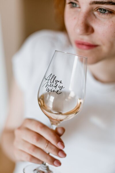 Sklenice na víno All you need is wine