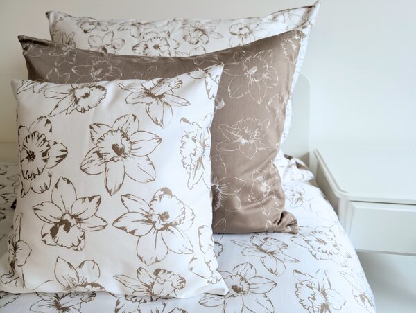 Nelly Bavlněný povlak na polštář - PRÉMIUM cappuccino květ Rozměr: 30/30 CM ZIP