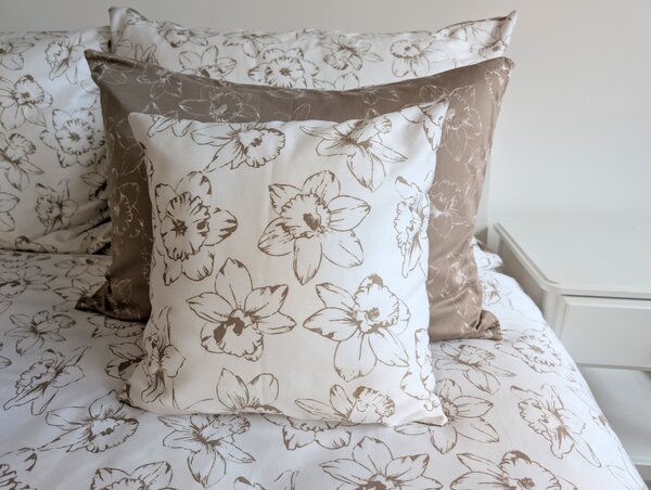 Nelly Bavlněný povlak na přikrývku - PRÉMIUM cappuccino květ / knoflík Rozměr: 140/200 CM KNOFLÍK