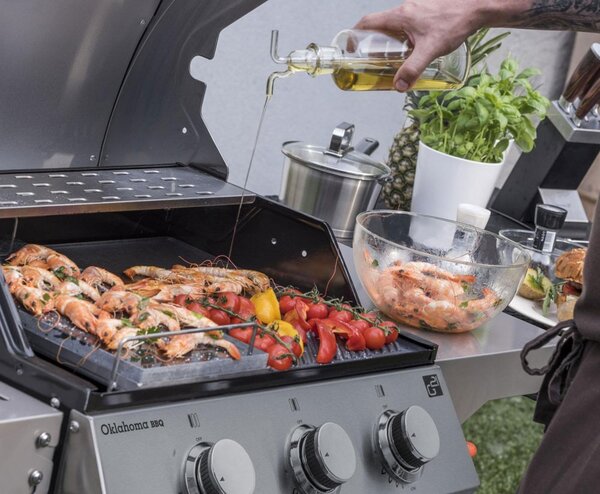 Plynový gril OKLAHOMA BBQ, 3 hořáky, s redukčním ventilem, stříbrná Penta CZ