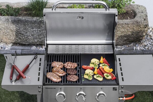 Plynový gril OKLAHOMA BBQ, 3 hořáky, s redukčním ventilem, stříbrná Penta CZ