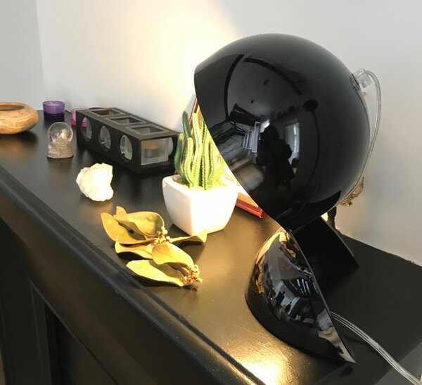 Artemide 1466030A Dalú Black, černá designová stolní lampa, 1x28W E14, výška: 26 cm