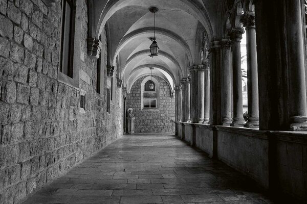 DIMEX | Vliesová fototapeta Dominikánský klášter MS-5-0879 | 375 x 250 cm| bílá, šedá