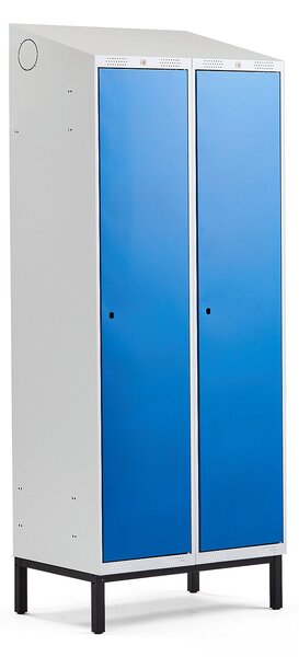 AJ Produkty Šatní skříňka CLASSIC, šikmá střecha, s nohami, 2 sekce, 2100x800x550 mm, modré dveře