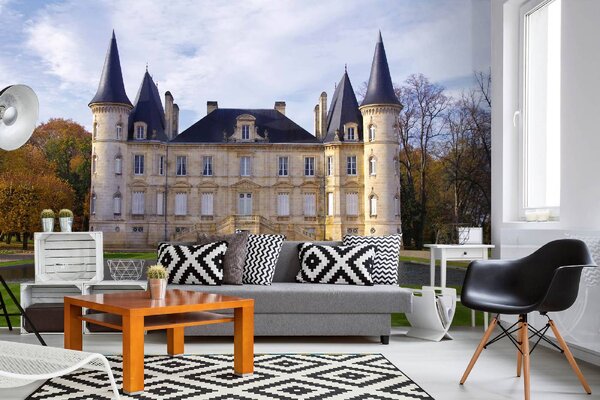 DIMEX | Vliesová fototapeta Chateau Pichon Baron, Francie MS-5-1086 | 375 x 250 cm| zelená, modrá, béžová, šedá