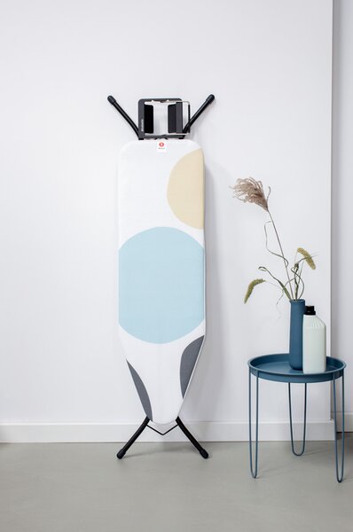 Brabantia žehlicí prkno B, 124x38cm,odkládací plocha pro žehličky, černý rám 22mm, Spring Bubbles