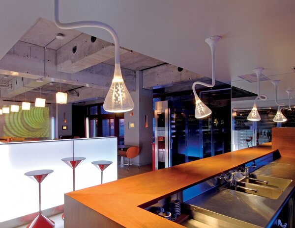 Artemide 0672W10A Pipe sospensione, flexibilní závěsné svítidlo, 30W LED 2700K stmívatelné, délka: 138cm