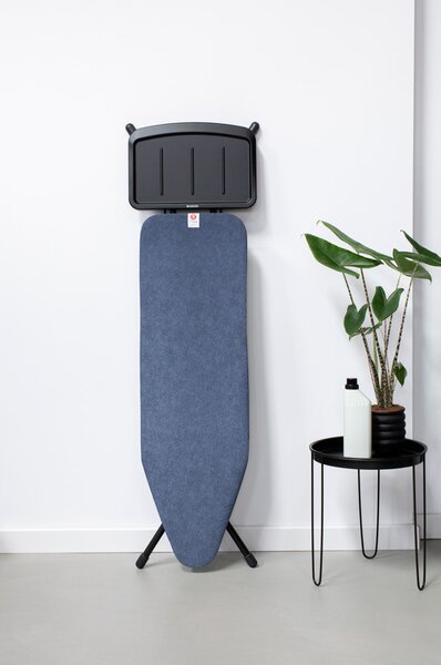 Brabantia žehlicí prkno B,124x38cm, pevný držák pro parní jednotku, černý rám 25mm, Denim Blue