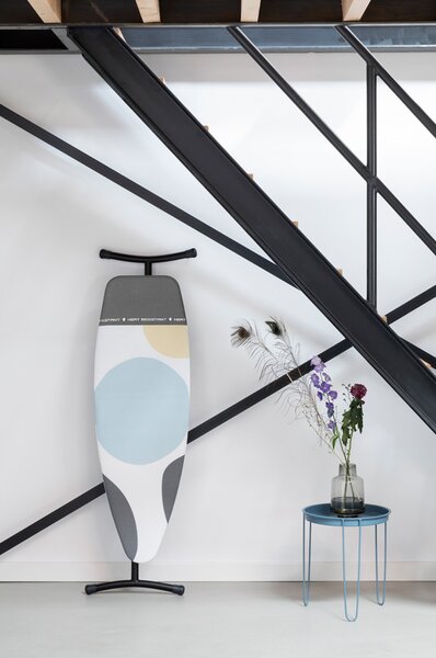 Brabantia žehlicí prkno D, 135x45cm, parkovací zóna, černý rám 35mm, Spring Bubbles