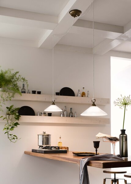 Il Fanale 212.10.OV Tabia, závěsné svítidlo z mosazi a bílého skla, 2x15W LED E27, průměr 30cm