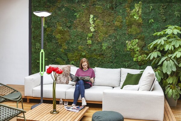 Lutec 6910802335 LED venkovní přenosná solární lampa Poppy 1x8W | 500lm | 3000K | IP54 - nevšední design, bluetooth reproduktor