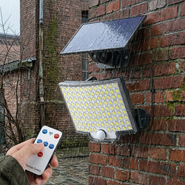 Solární LED reflektor 10W s pohybovým senzorem a dálkovým ovládáním IP44 LVT