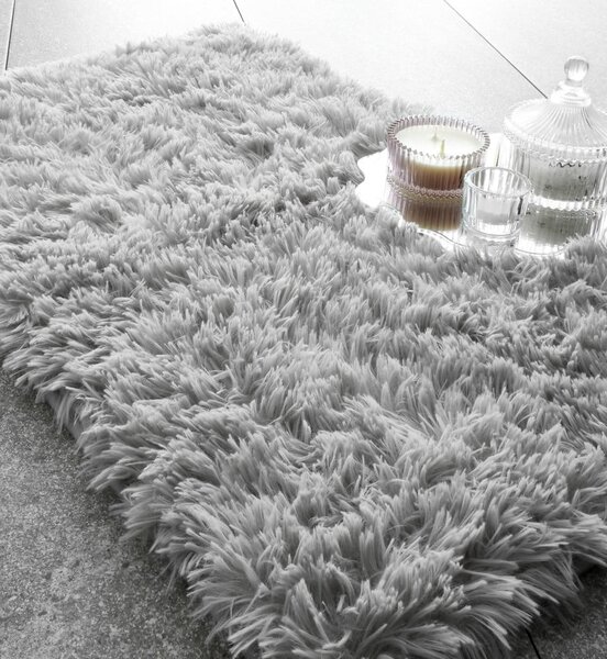 Šedá koupelnová předložka 50x80 cm Cuddly – Catherine Lansfield